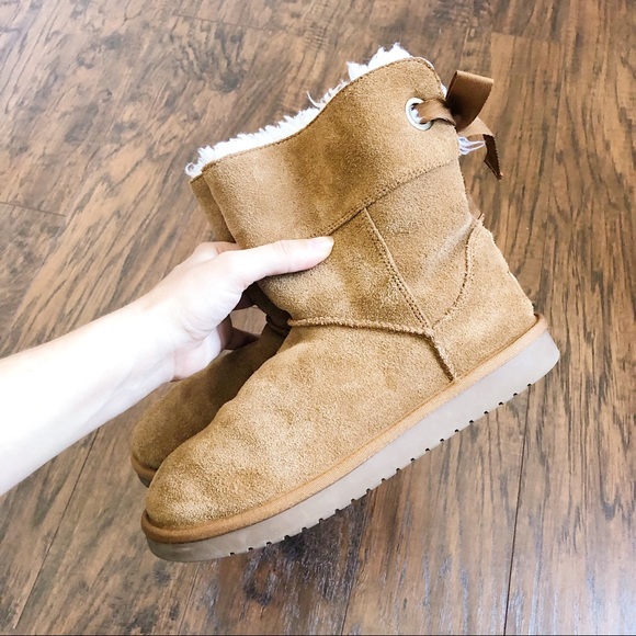 SOLD UGG • Koolaburra Andrah boot short chestnut suede faux shearling sherpa bow - Picture 8 of 14